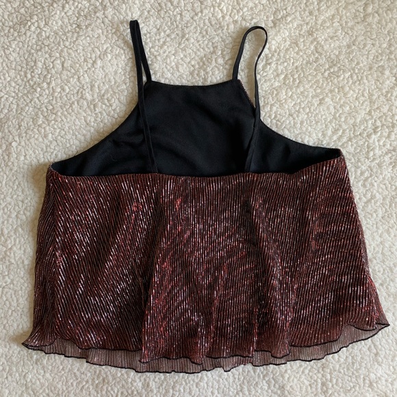 Pleated Metallic Halter Top - Picture 3 of 4